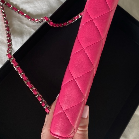 Chanel lamb wallet on chain fuchsia. - Picture 5 of 16